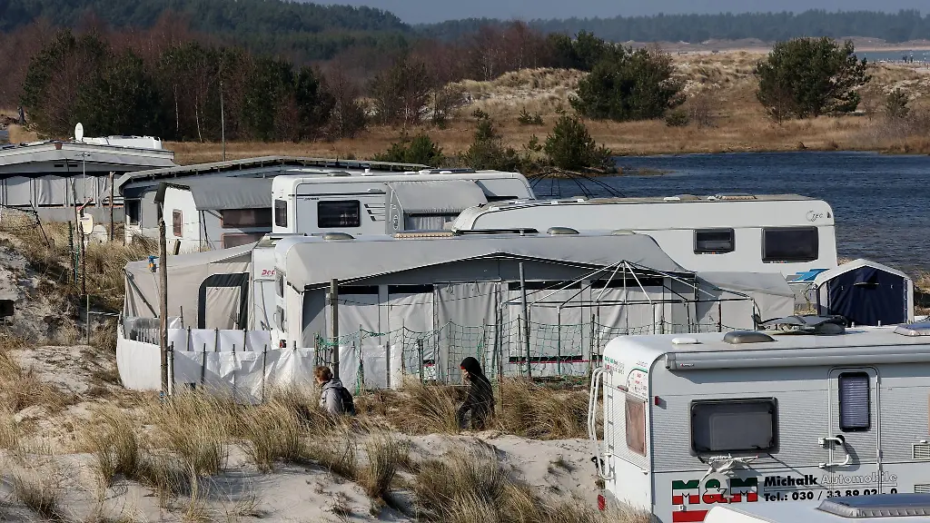 Der-Campingplatz-der-Regenbogen-AG-in-den-Ostseeduenen