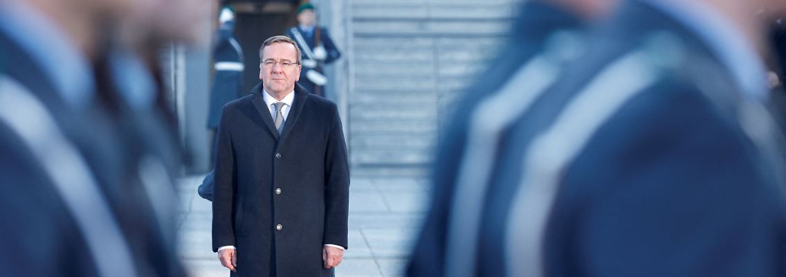 2023-01-19T091501Z_6851073_RC2KTY9ELTTI_RTRMADP_3_GERMANY-DEFENCE-MINISTER-SWEARING-IN.JPG