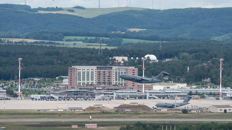 Ramstein ist die größte US-Basis in Europa- und Treffpunkt der Unterstützerländer der Ukraine.