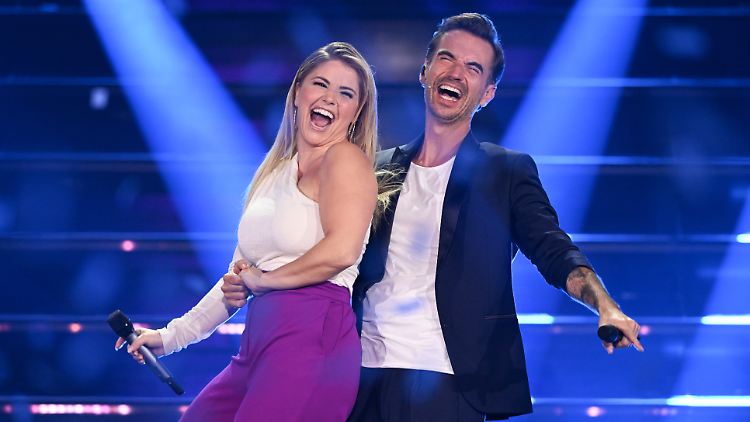 Haben den Klaus-Lage-Song "1000 und 1 Nacht (Zoom!)" ein kleines bisschen verändert: Beatrice Egli und Florian Silbereisen. 