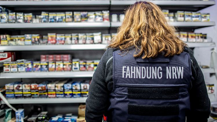 Oftmals fehle es den Beamten an der kriminalistischen Ausbildung, berichtet eine Steuerfahnderin.