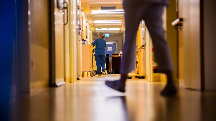 Intensivstation der Kinderklinik des St. Joseph-Krankenhauses in Berlin:  Mitte Dezember war das Krankenhaus völlig überlastet. 