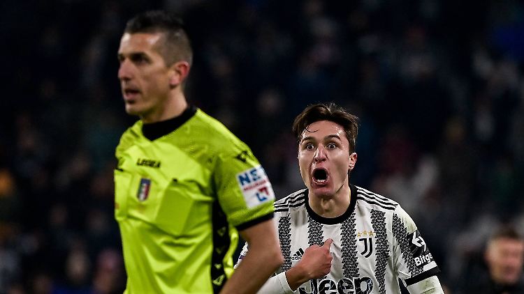 Federico Chiesa hält sich in dieser Situation für unschuldig. Wie auch der gesamte Klub sich immer für unschuldig hält. 
