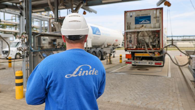 Der Gase-Hersteller will sich den Aufwand der Bilanzierung nach unterschiedlichen Regeln für mehrere Börsen nicht länger antun. 