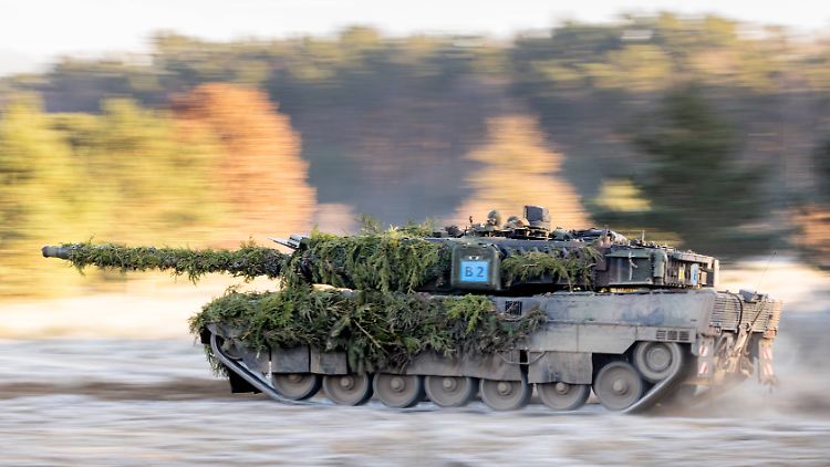Um ihn dreht sich die Debatte: der deutsche Kampfpanzer "Leopard 2".