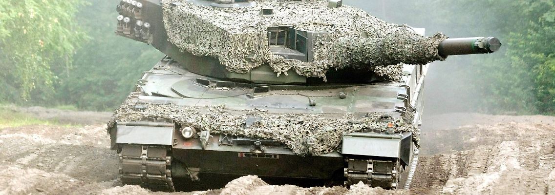 Polen hat angekündigt, Deutschland um eine Genehmigung für die Lieferung der in Deutschland hergestellten Kampfpanzer vom Typ Leopard an die Ukraine zu bitten.