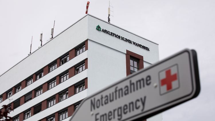 Die Hamburger Klinikkette Asklepios muss sparen.