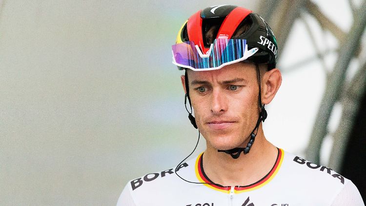 Nils Politt fährt künftig an der Seite von Superstar Tadej Pogacar.
