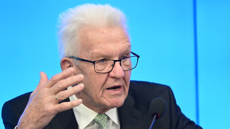 Insekten werden "eine große Rolle spielen in der Ernährung der Menschheit in Zukunft", meint Kretschmann.