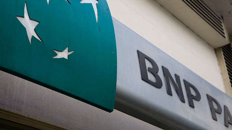 Das Logo der Bank BNP Paribas: In der Frankfurter Niederlassung der französischen Großbank wird wegen Cum-Ex-Geschäften ermittelt.