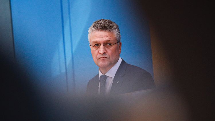 Entweder wenige Tote oder die Schulen offen halten - vor einer solchen Entweder-oder-Entscheidung habe Deutschland laut RKI-Chef Wieler nie gestanden.