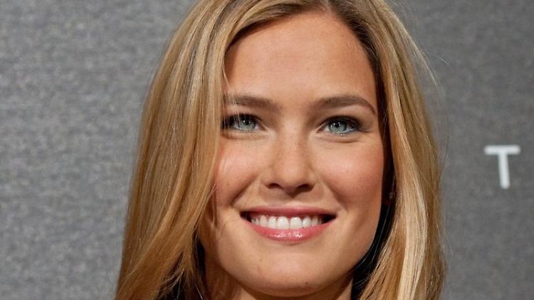 Sattelt jetzt um: Bar Refaeli. 