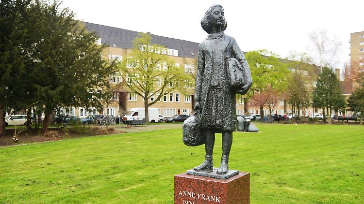 89 Prozent der befragten Niederländer kannten Anne Frank, doch 27 Prozent wusste nicht, dass sie kurz vor Kriegsende im Konzentrationslager Bergen-Belsen starb.