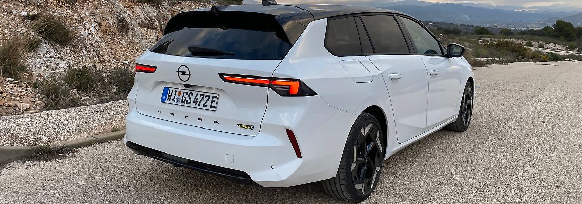 Opel_Astra_GSe_Heck.jpeg
