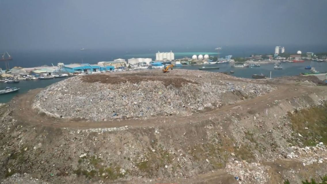 muellinsel-malediven.JPG