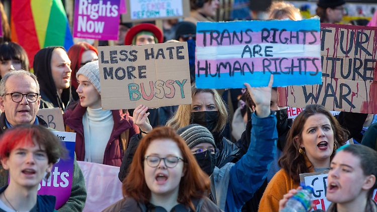 Die Rechte von Transmenschen sind in Schottland ein heiß umstrittenes Thema und bieten immer wieder Anlass für Proteste.