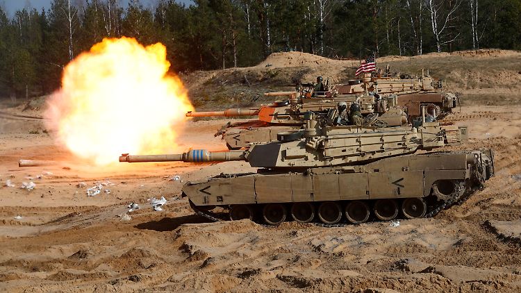 "Washingtons Vasallen wetteifern, wer wie viel Panzertechnik der Ukraine liefert", schimpft Russlands Vize-Außenminister.