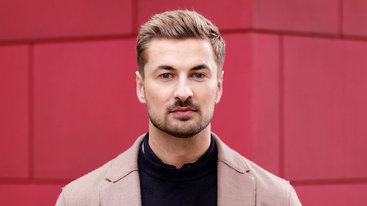 Fragt gerne, ob man weiß, wer er ist: Nicolas Puschmann.