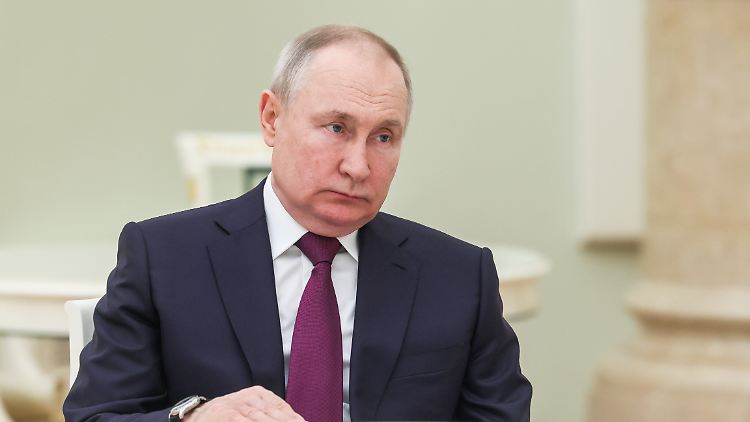 "Lassen Sie uns an die Arbeit gehen", so Putin.