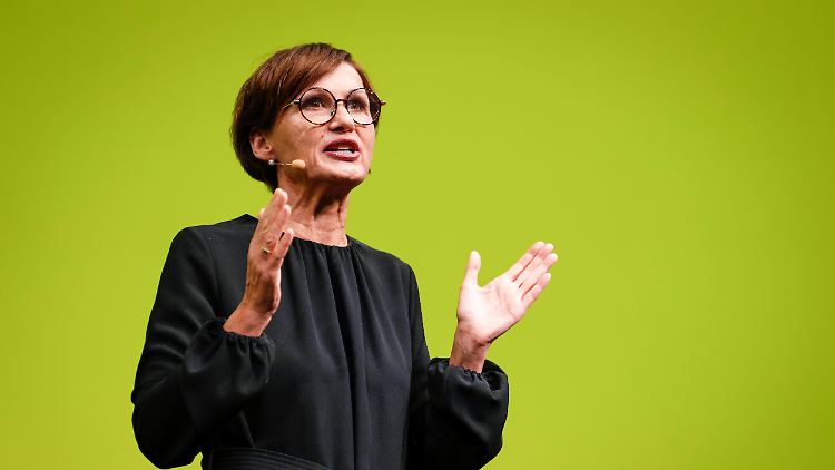 "Das darf sich nicht wiederholen", betont Stark-Watzinger hinsichtlich der Schulschließungen.