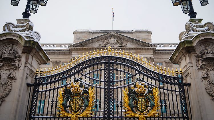 Öffnen sich die Tore zum Buckingham-Palast und weitere royalen Residenzen künftig das ganze Jahr über für die Öffentlichkeit? Prinz Charles würde es freuen. 