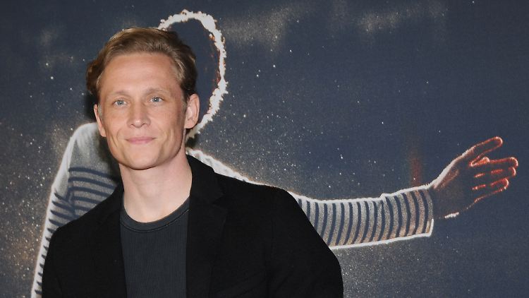 Matthias Schweighöfer gibt sich "superstolz".