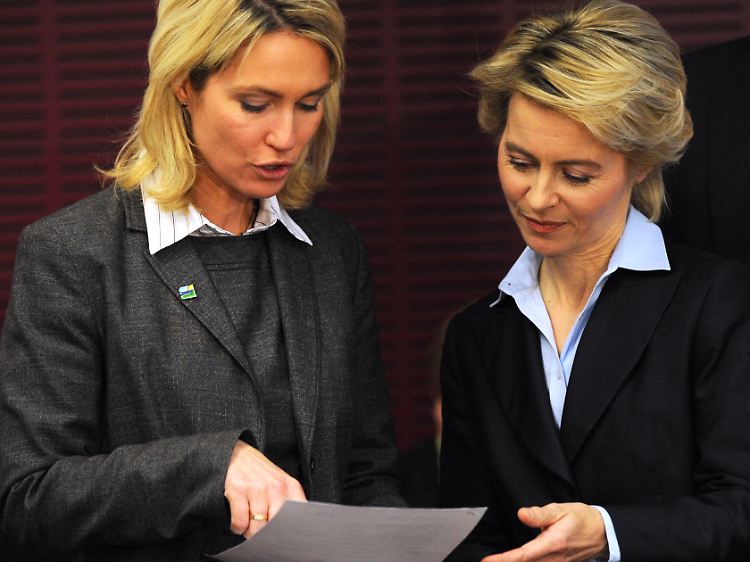 Familie und Hartz IV: Das sind die Themen von Schwesig (l) und von der Leyen.