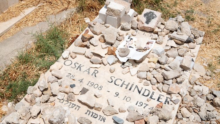 Grab des Unternehmers Oskar Schindler auf dem Zionsberg in Jerusalem. 