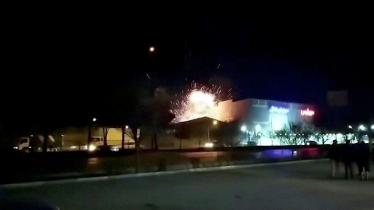 Mehrere Drohnen sollen den Militärkomplex im Zentraliran angegriffen haben.   