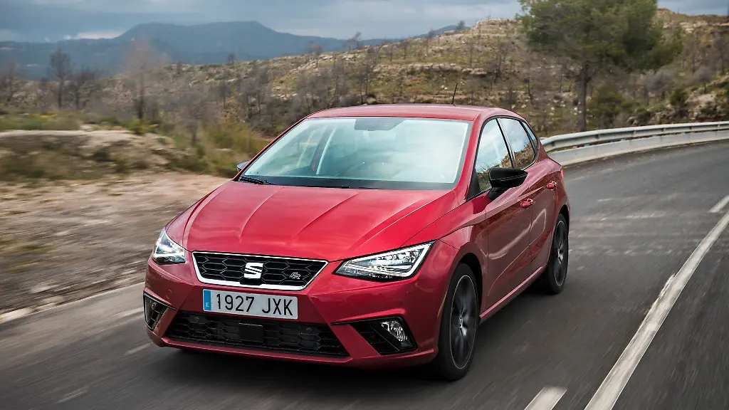 Der-Seat-Ibiza-ist-ein-Kleinwagen-Klassiker-das-Modell-auf-dem-Foto-stammt-aus-dem-Jahr-2018