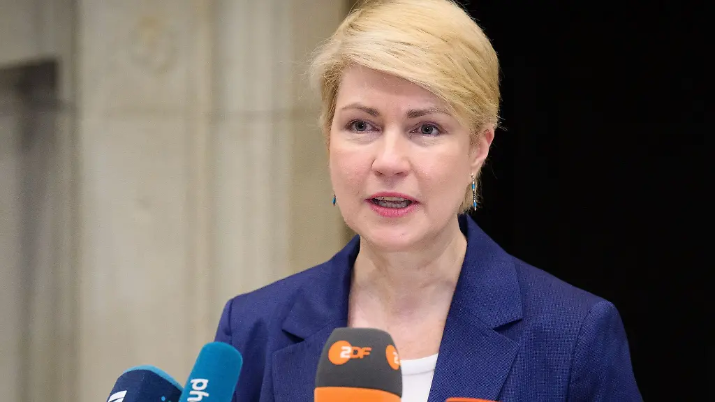 Manuela-Schwesig-Ministerpraesidentin-von-Mecklenburg-Vorpommern