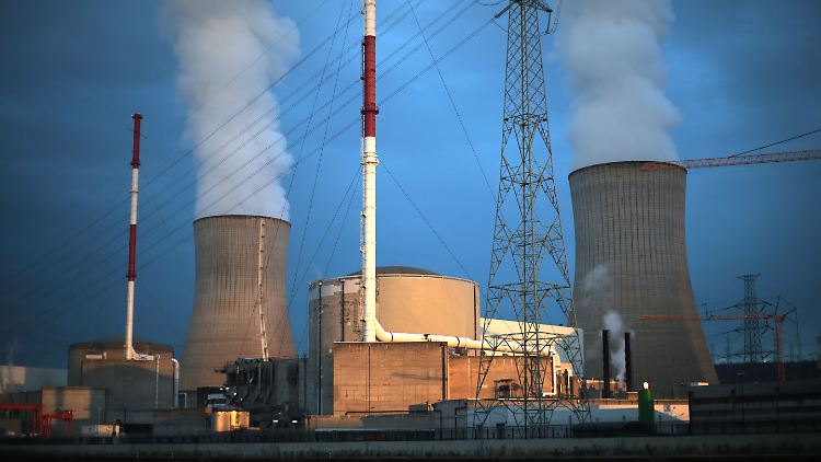 Tihange 2 geht vom Netz, Block Tihange 1 soll 2025 folgen. Tihange 3 allerdings bleibt noch viele Jahre in Betrieb.