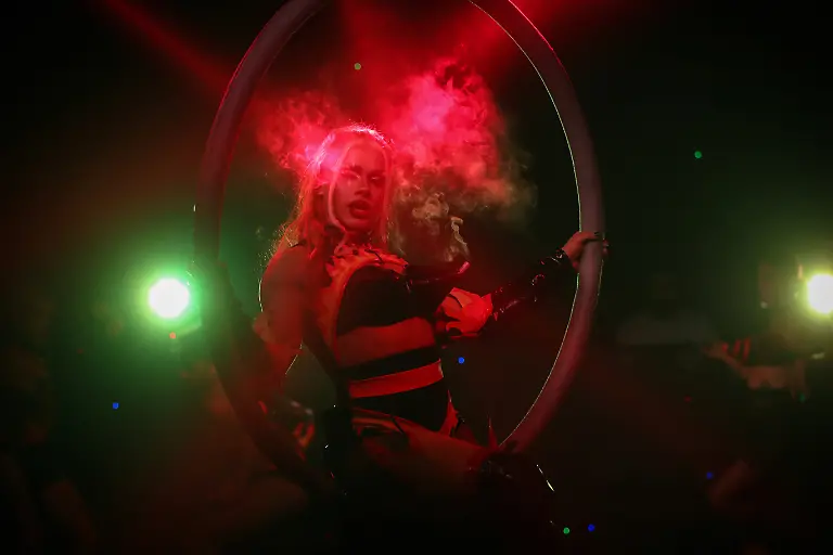 2024-05-01T080037Z-298220857-RC2BV2ALNNYE-RTRMADP-3-TURKEY-LGBT-DRAG