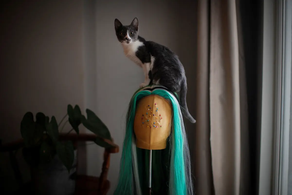 2024-05-01T080034Z-1206985605-RC2Y34AGM6IH-RTRMADP-3-TURKEY-LGBT-DRAG