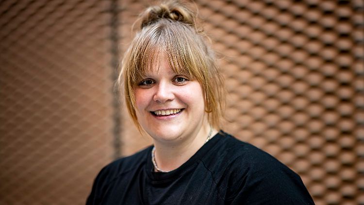 Lässt sich von Hasskommentaren, die unter die Gürtellinie gehen, nicht unterkriegen: Stefanie Reinsperger.