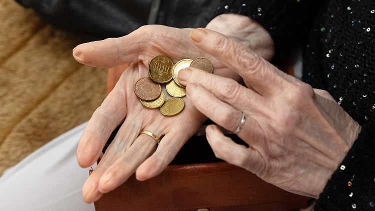 Die ausgezahlte Durchschnittsrente erhöhte sich im vergangenen Jahr von 1089 auf 1152 Euro.