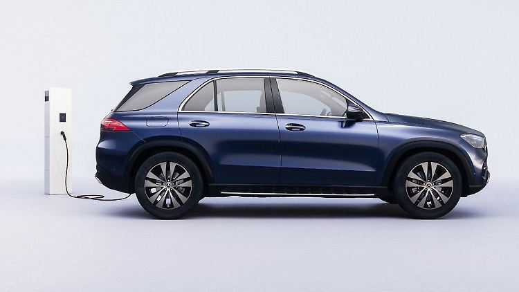 Aufgefrischtes SUV: Mercedes hat dem GLE einen Facelift verpasst und dabei unter anderem auch alle Antriebe elektrifiziert.