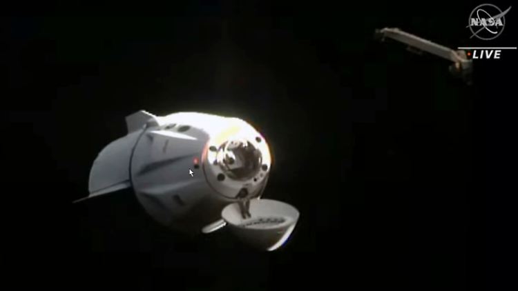 Noch werden Güter und Menschen vorwiegend mit der Space X-Kapsel "Dragon" und einer firmeneigenen Trägerrakete zur Raumstation ISS befördert.