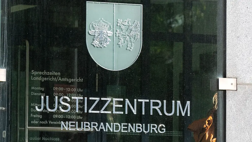 Das-Justizzentrum-Neubrandenburg