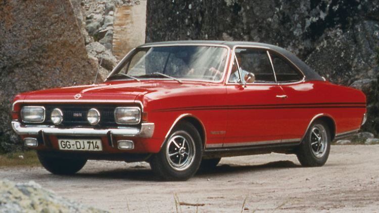 Der Commodore GS/E ist mit einem 2,5-Liter-Motor mit elektronischer Benzineinspritzung vom Typ Bosch D-Jetronic ausgestattet, der Motor leistet 110 kW/150 PS.