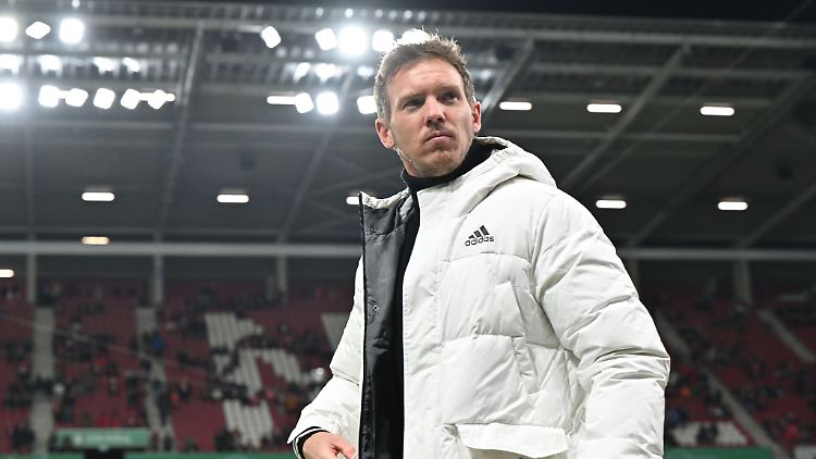 Ist nach drei Liga-Remis in Serie mit Bayern in Wolfsburg unter Zugzwang: Trainer Julian Nagelsmann.