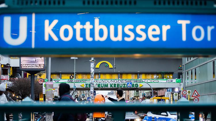 Am Kotti gibt's nicht nur 'ne neue Polizeiwache, sondern auch ein Superklo.
