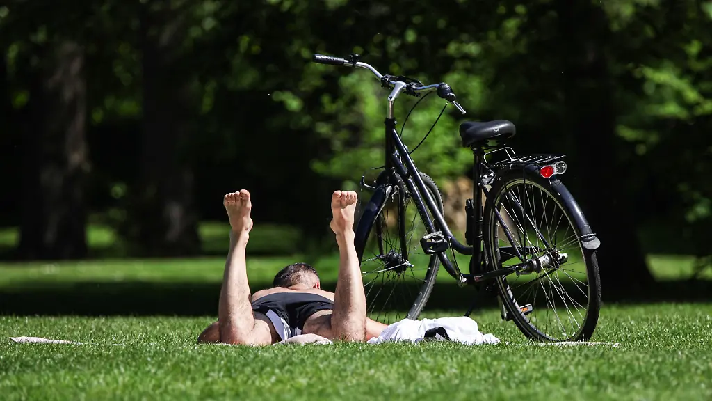 7369fb31d15aae4a3047a6fbf4b8829e