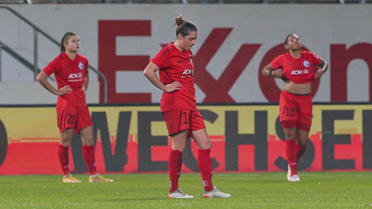 Ein übliches Bild nach Spielen dieser Saison: Traurige und bediente Potsdamerinnen.