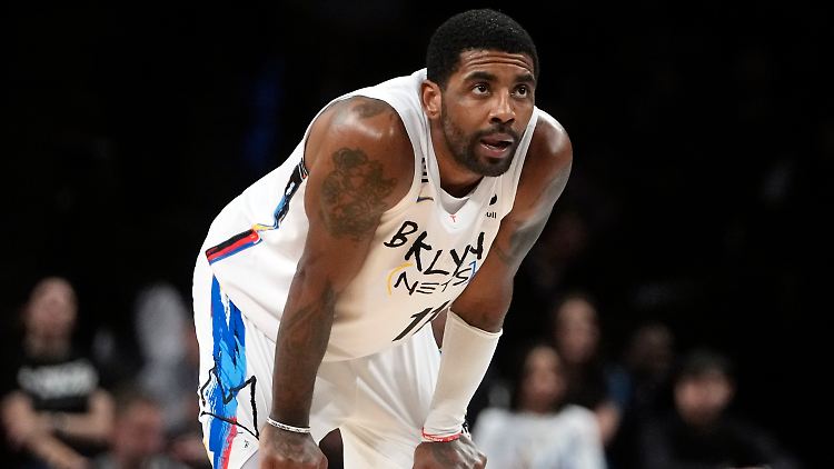 Kyrie Irving zieht es offenbar zu den Dallas Mavericks, an die Seite von Luka Doncic.