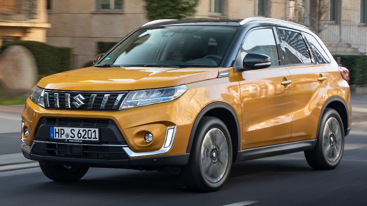Wer das Gaspedal des Suzuki Vitara Hybrid sehr sanft behandelt, wird immer mal wieder einige hundert Meter weit rein elektrisch fahren.