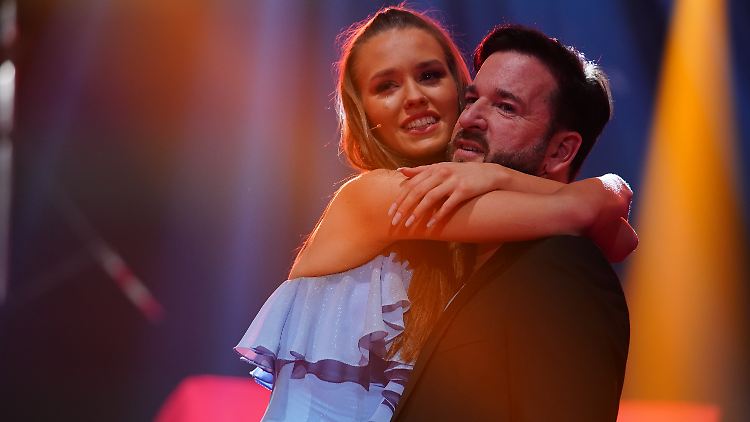 Dass sie Eltern werden, wird direkt vermarktet: Laura Müller und Michael Wendler.