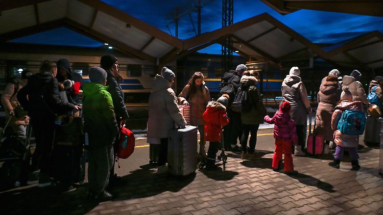 Nach Angaben des UN-Flüchtlingshilfswerks UNHCR führte der Angriff auf die Ukraine zur größten Fluchtbewegung seit dem Zweiten Weltkrieg.
