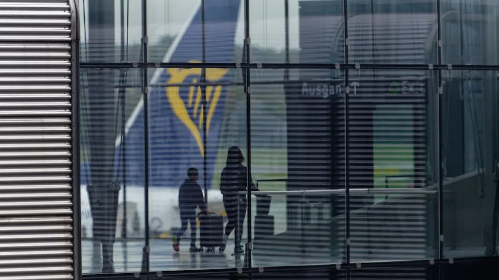 Ryanair-stellt-Passagiere-vor-die-Wahl-Stornierung-oder-Zusatzkosten-wegen-der-erhoehten-Luftverkehrssteuer