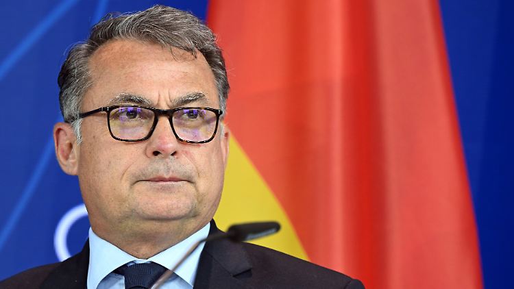 "Es wäre gefährlich zu meinen, dass wir jetzt schon durch sind und das Inflationsproblem erledigt ist", sagt Bundesbank-Präsident Nagel.
